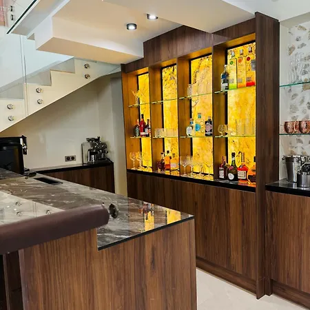 Le Palais Aubernon Апартаменты