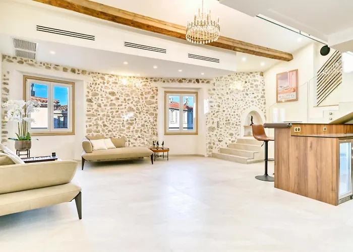 Le Palais Aubernon דירה